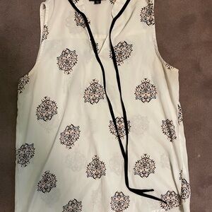 Sleeveless Patterned Top with Black Trim